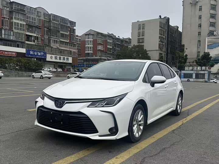 Фото 4 - Toyota Corolla