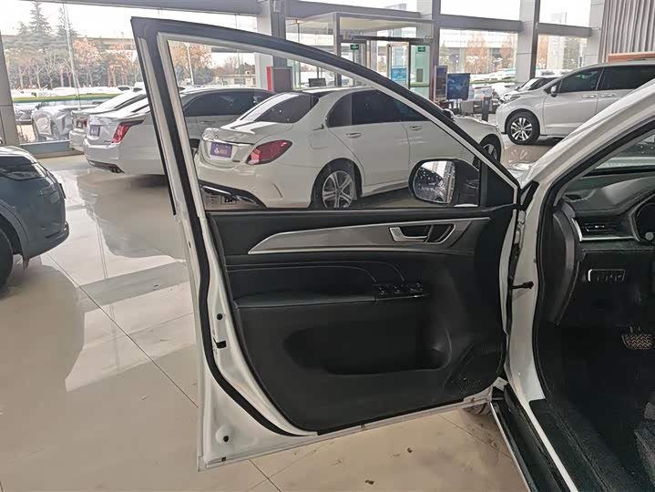 Фото 7 - Haval M6