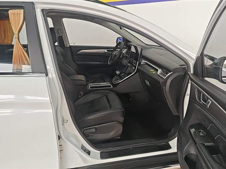 Фото 8 - Haval M6