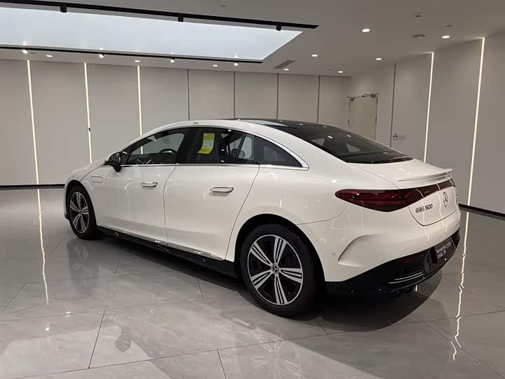 Фото 5 - Mercedes-Benz EQE