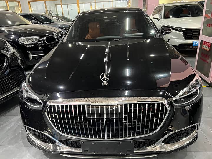 Фото 2 - Mercedes-Benz Maybach S-Class