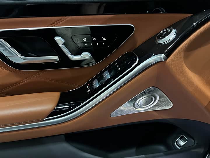 Фото 5 - Mercedes-Benz Maybach S-Class