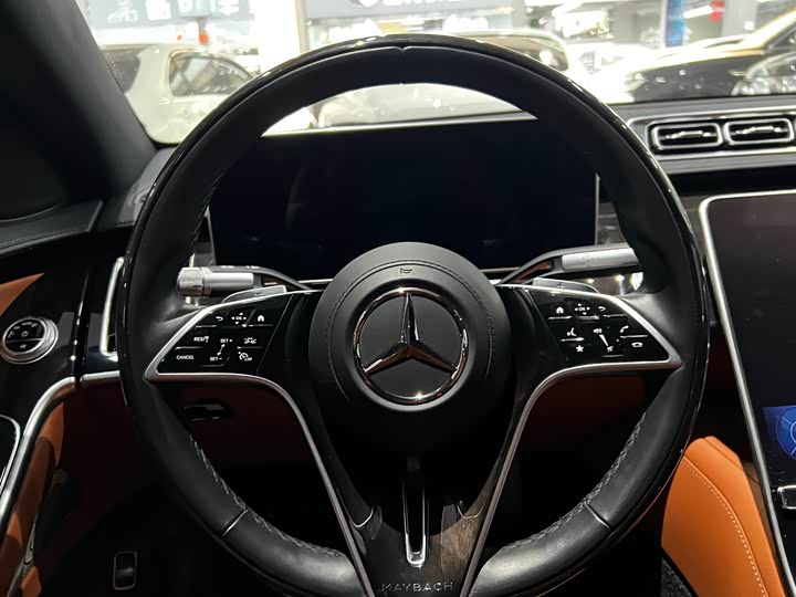 Фото 8 - Mercedes-Benz Maybach S-Class