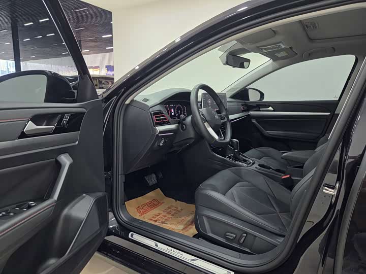 Фото 5 - Volkswagen Lavida