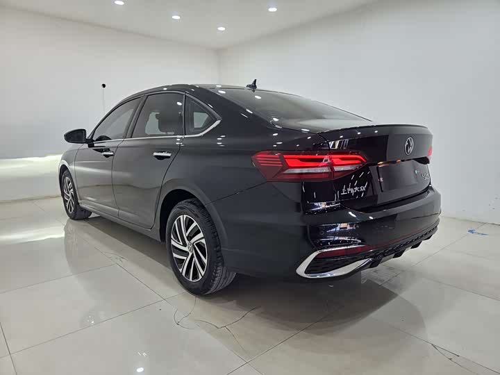 Фото 9 - Volkswagen Lavida