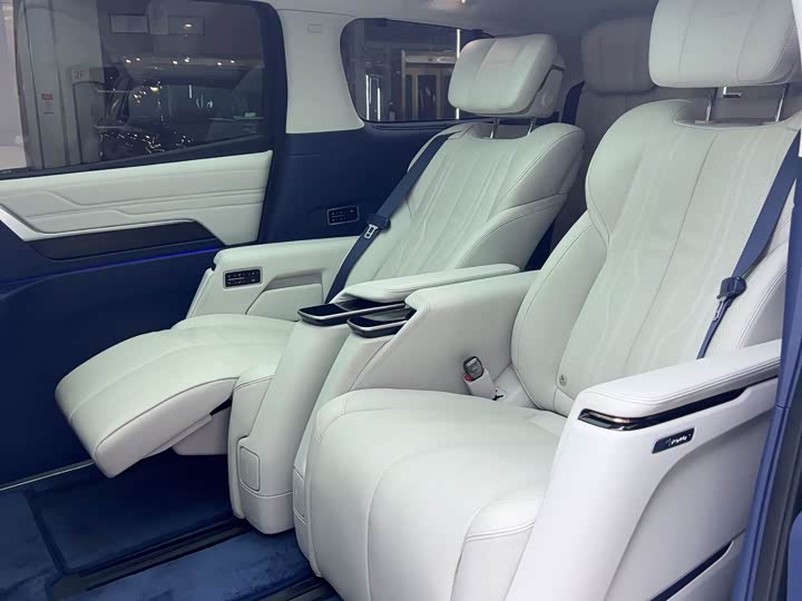 Фото 6 - Buick GL8 Century