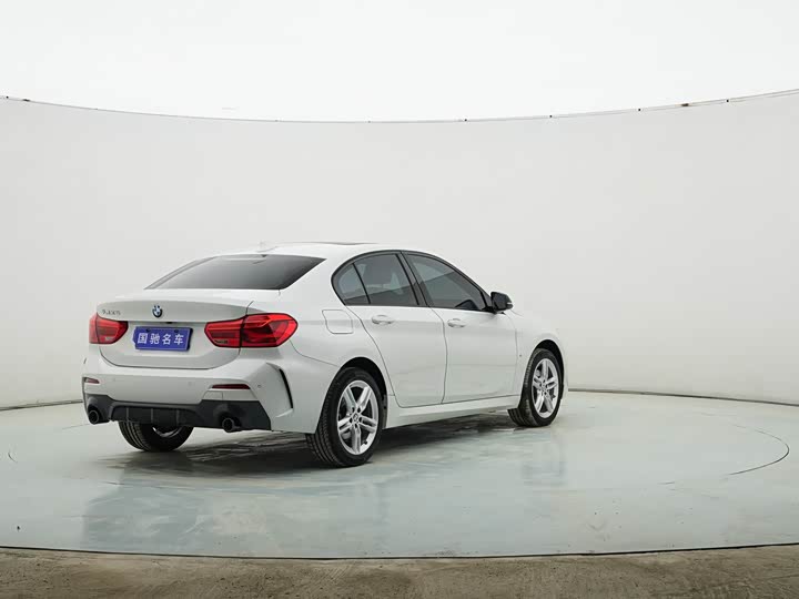 Фото 5 - BMW 1 Series