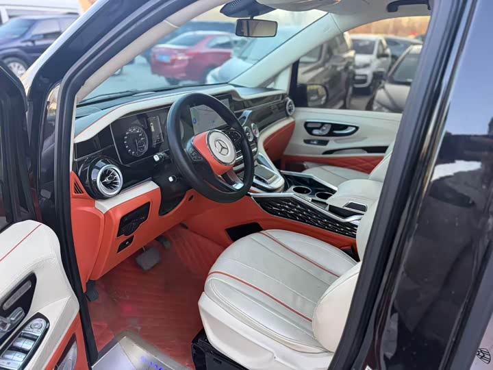 Фото 9 - Mercedes-Benz Vito