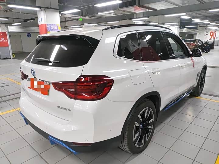 Фото 3 - BMW iX3