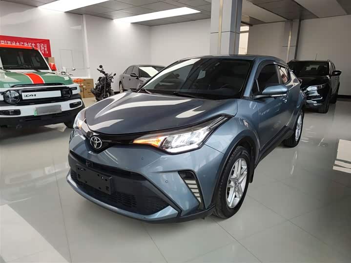 Фото 1 - Toyota C-HR