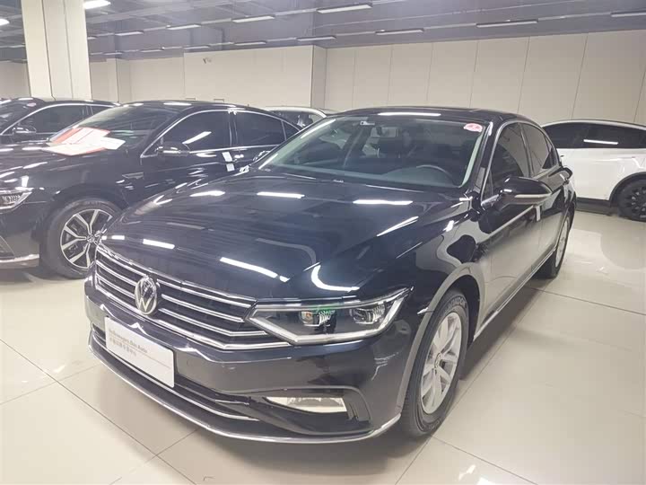 Фото 1 - Volkswagen Magotan