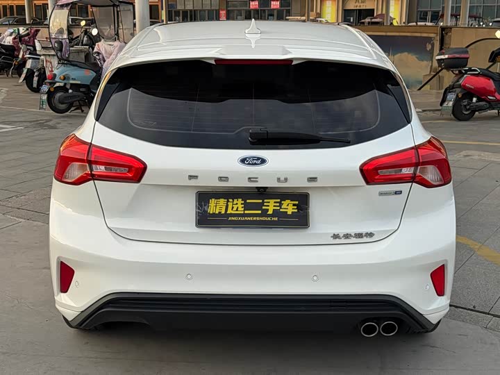 Фото 5 - Ford Focus