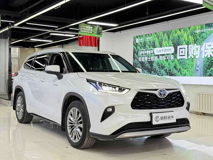 Фото 2 - Toyota Highlander