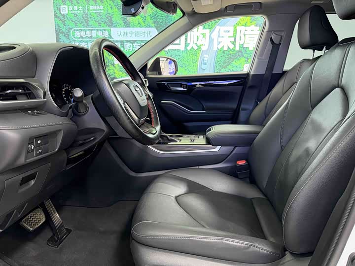 Фото 9 - Toyota Highlander