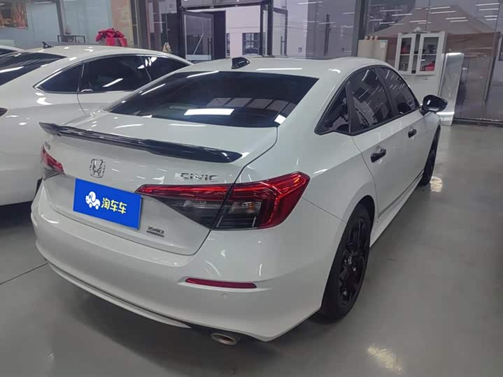 Фото 3 - Honda Civic