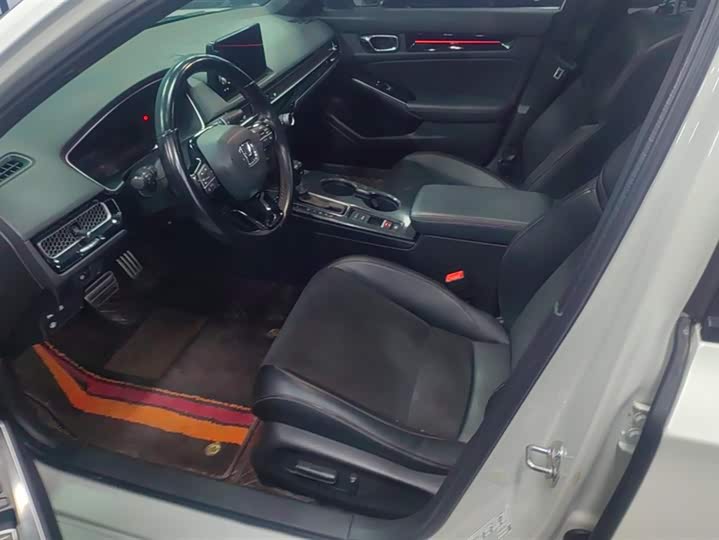 Фото 9 - Honda Civic