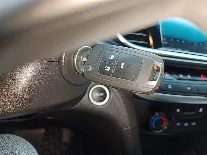 Фото 9 - Buick Excelle GT