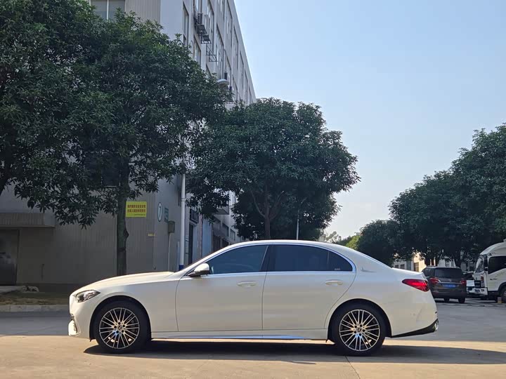 Фото 4 - Mercedes-Benz C-Class