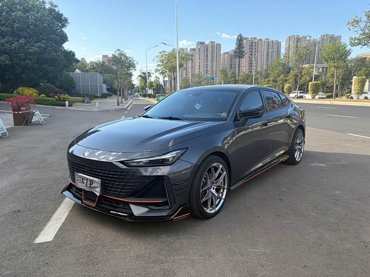 Фото 1 - Changan UNI-V