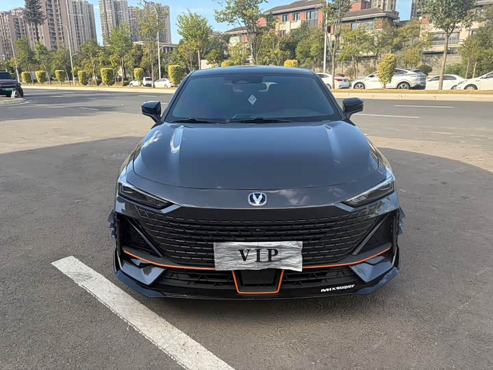 Фото 2 - Changan UNI-V