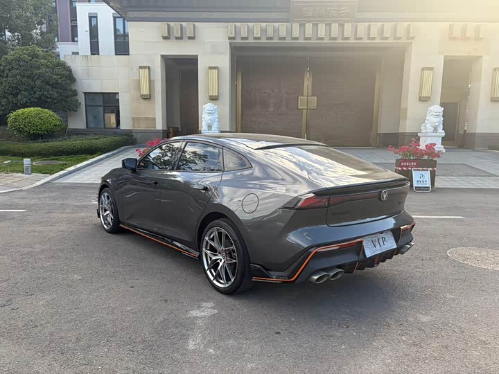 Фото 5 - Changan UNI-V