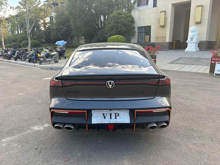 Фото 6 - Changan UNI-V