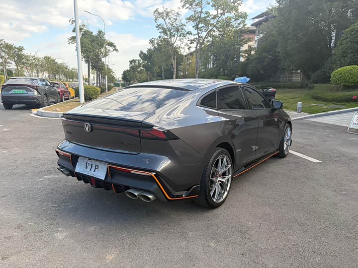 Фото 7 - Changan UNI-V