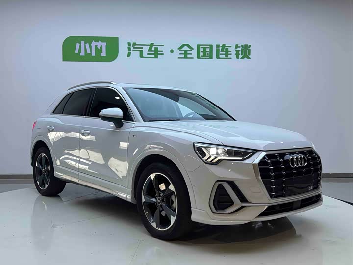 Фото 4 - Audi Q3