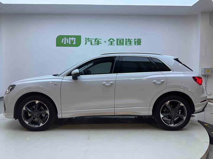 Фото 7 - Audi Q3