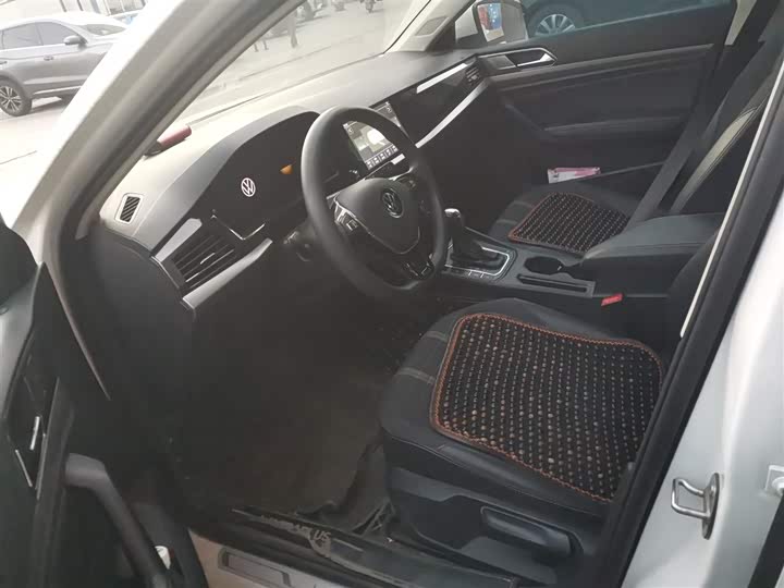 Фото 8 - Volkswagen Lavida