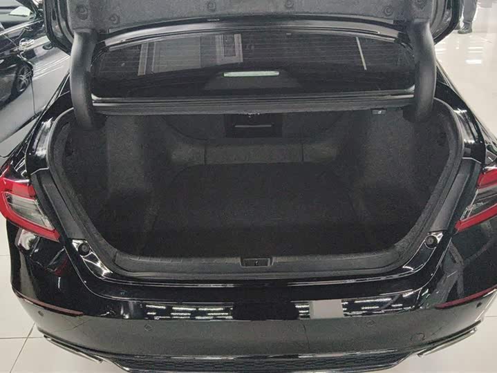 Фото 4 - Honda Accord