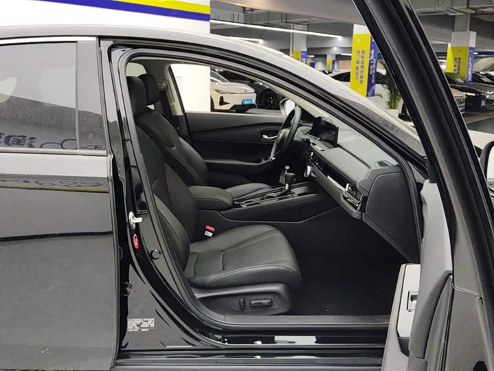 Фото 8 - Honda Inspire