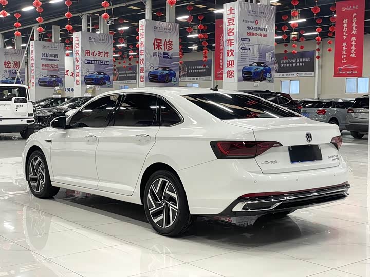 Фото 4 - Volkswagen Sagitar L