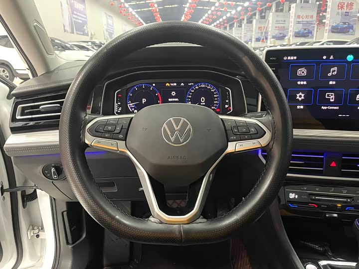 Фото 7 - Volkswagen Sagitar L