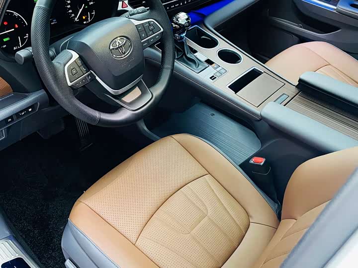 Фото 8 - Toyota Sienna