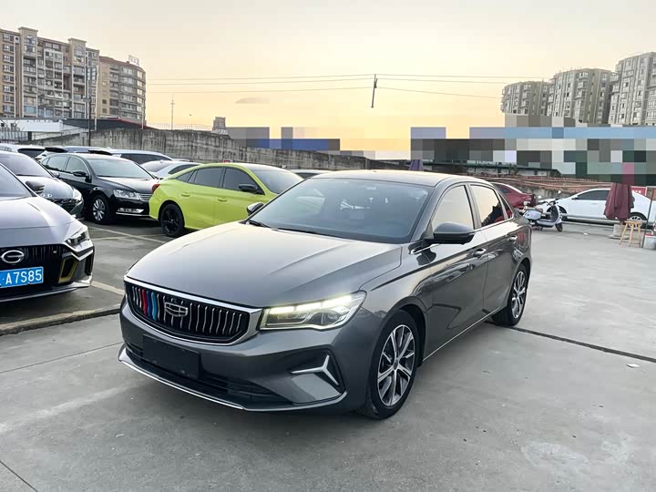 Фото 2 - Geely Emgrand