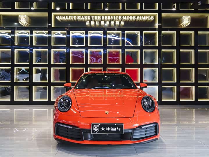 Фото 2 - Porsche 911