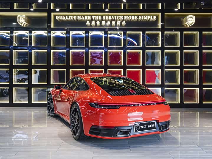 Фото 4 - Porsche 911