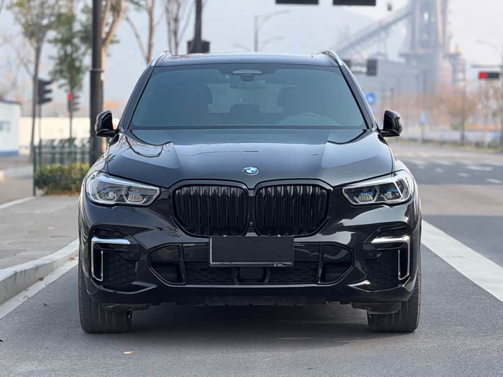 Фото 2 - BMW X5