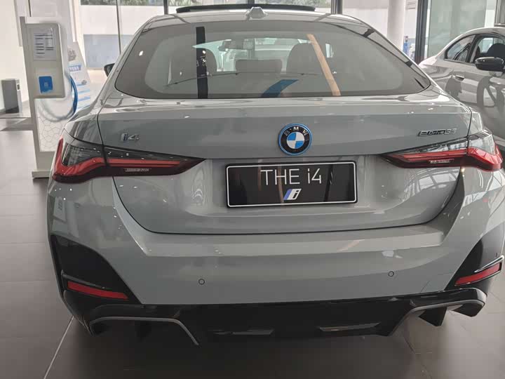 Фото 2 - BMW i4