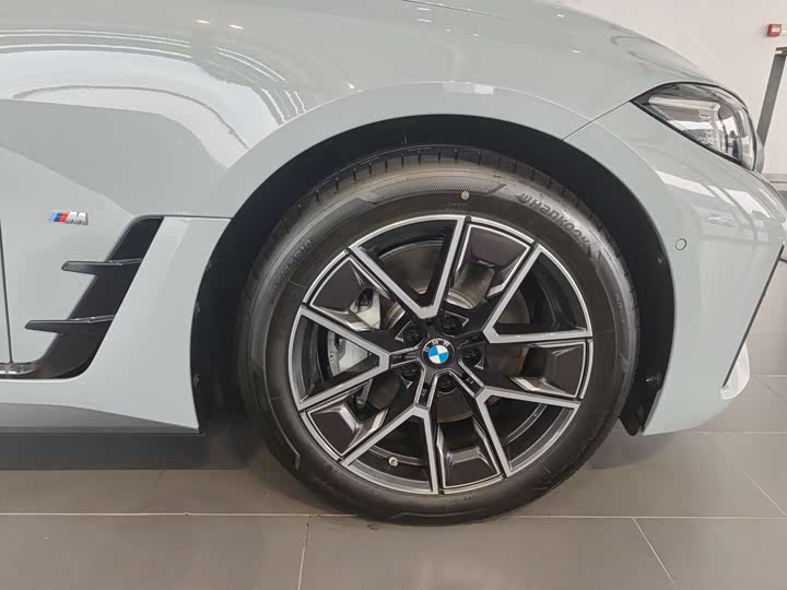 Фото 4 - BMW i4