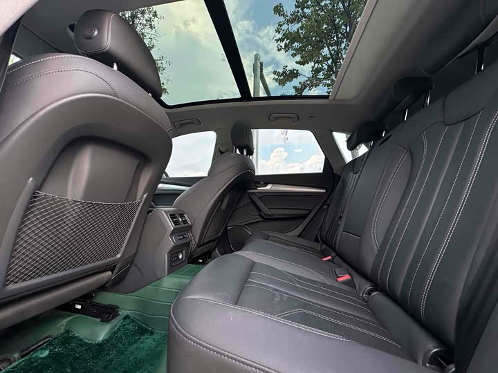 Фото 5 - Audi Q5L