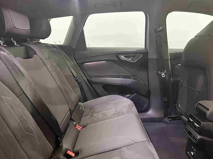 Фото 7 - Audi Q4 e-tron