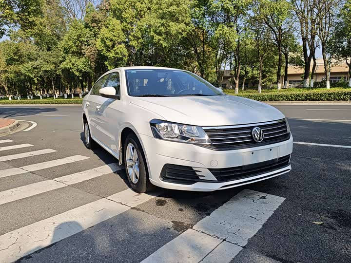 Фото 3 - Volkswagen Lavida