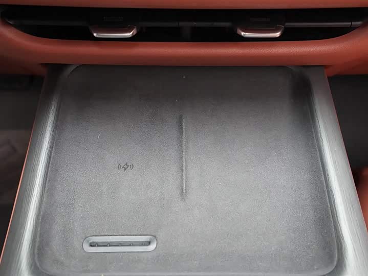 Фото 9 - Changan CS75 Plus