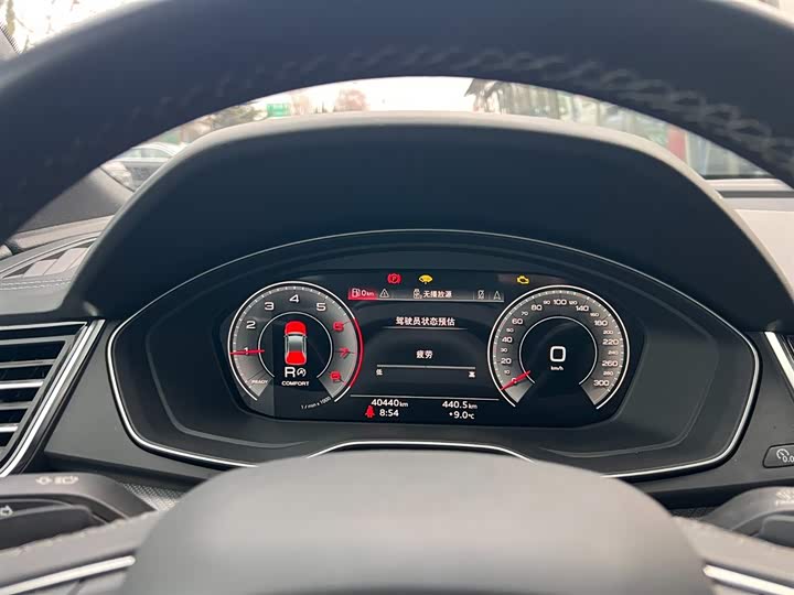 Фото 7 - Audi Q5L