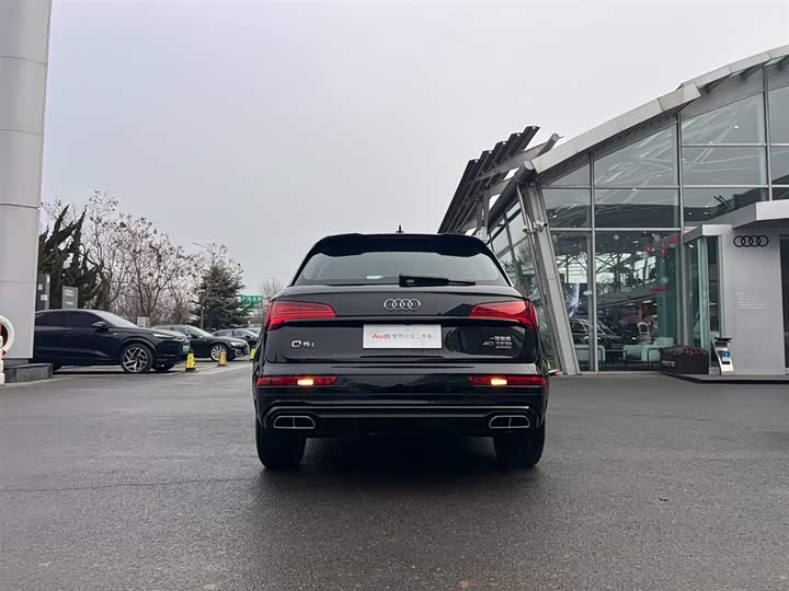 Фото 9 - Audi Q5L