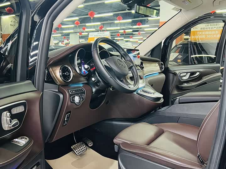 Фото 6 - Mercedes-Benz V-Class