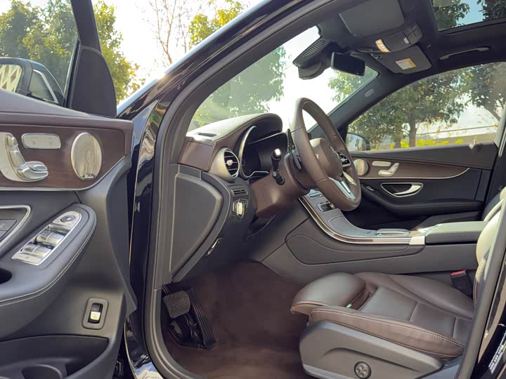 Фото 4 - Mercedes-Benz GLC-Class