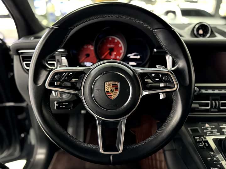 Фото 8 - Porsche Macan